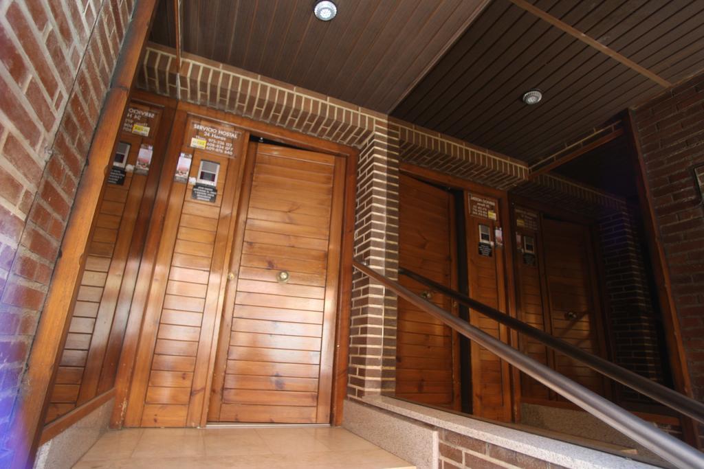 Hostal Santa Barbara Soria Buitenkant foto